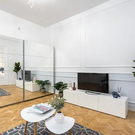 Athenee Parisian Apartment Bucharest Exterior photo