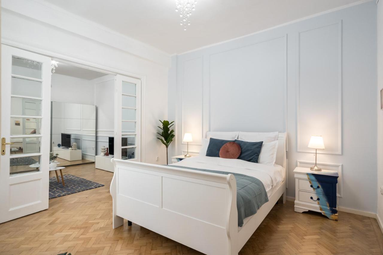 Apartment Athenee Parisian