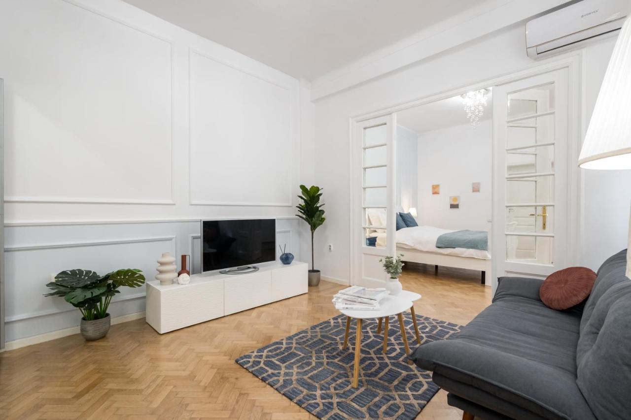 Athenee Parisian