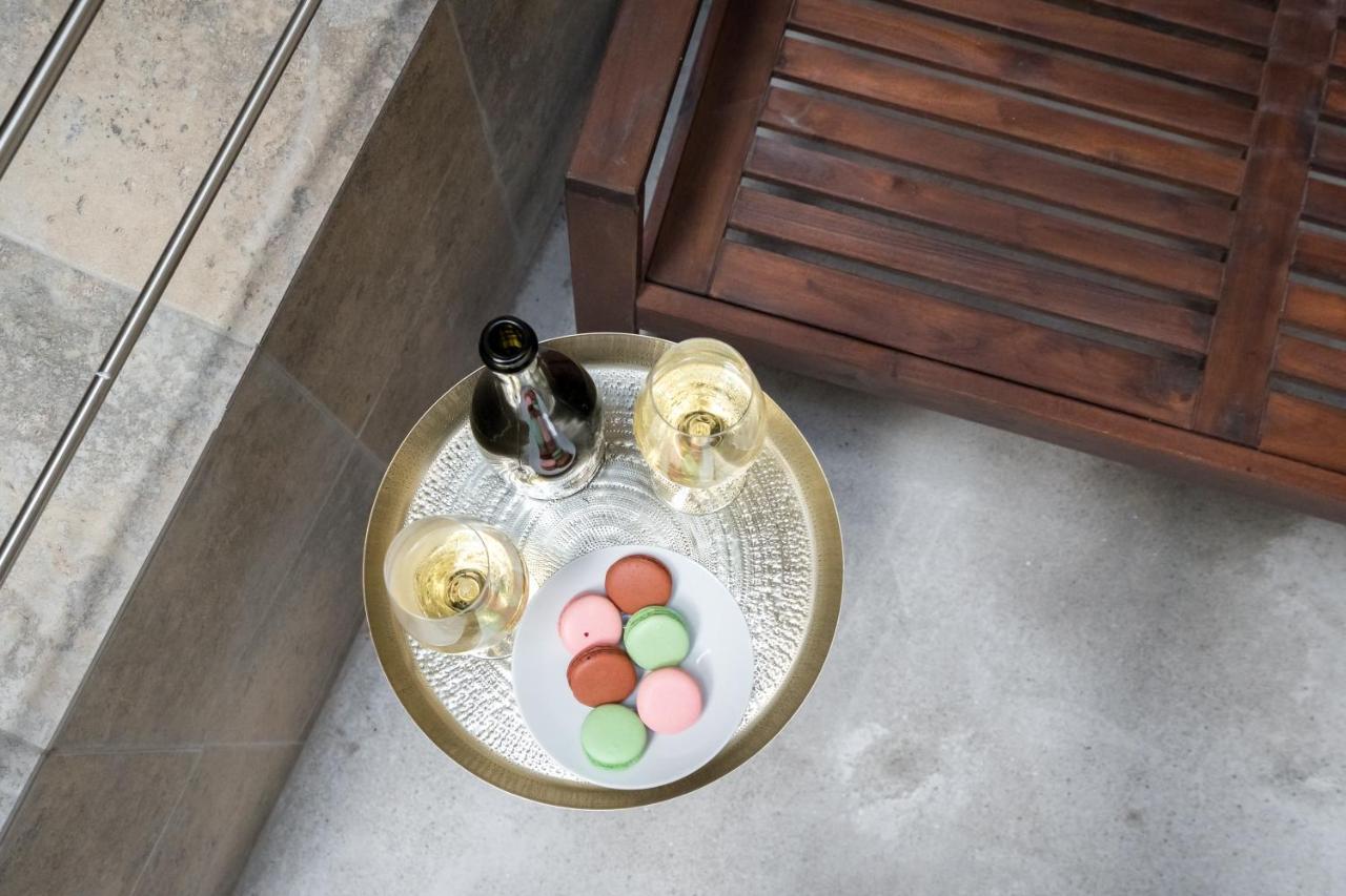 Apartment Athenee Parisian Bucharest